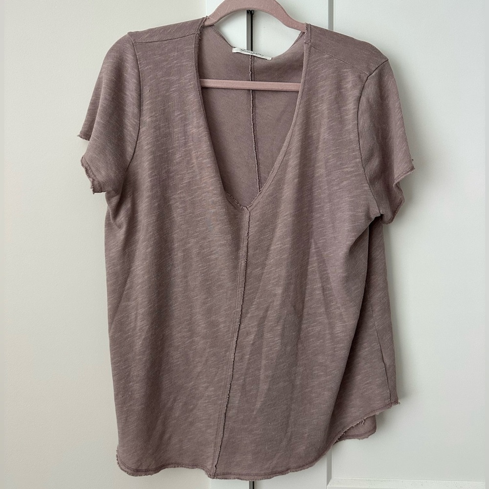 Project Social T V‑Neck Short Sleeve Tee in Mauve